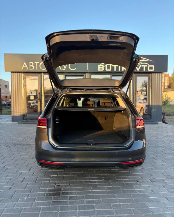 Volkswagen Passat B8 - Image 16