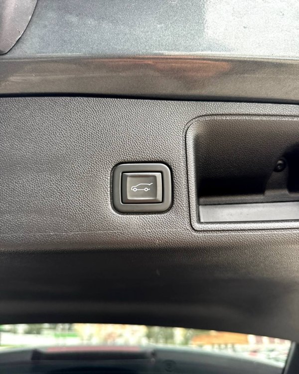 GMC Terrain II - Image 16