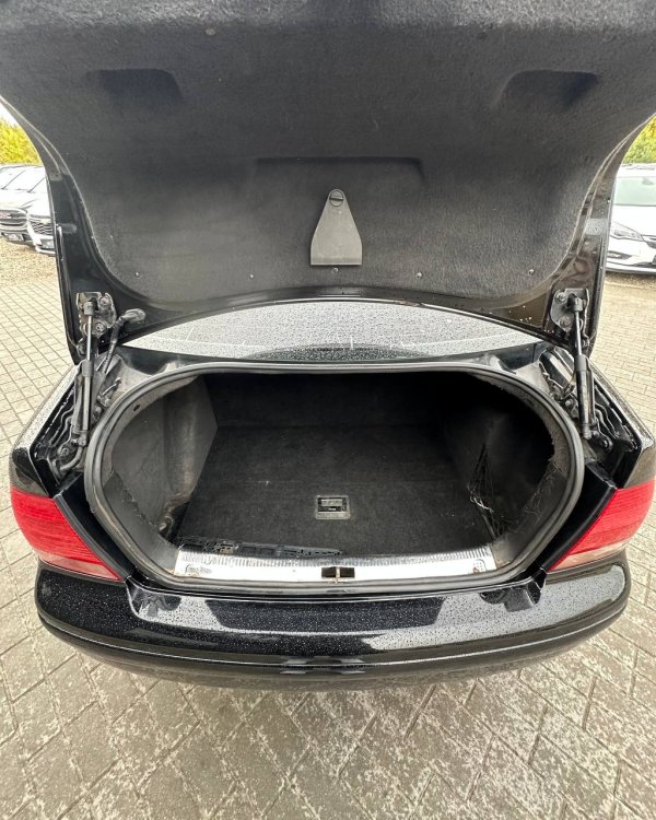 Volkswagen Jetta IV - Image 10