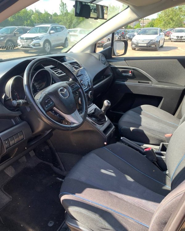 Mazda 5 II - Image 8