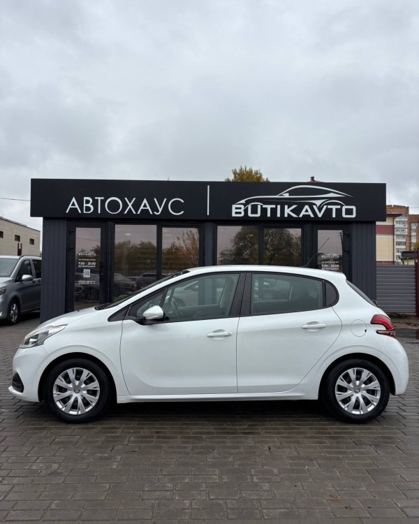 Peugeot 208 I · Рестайлинг - Image 14