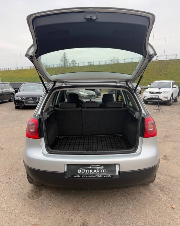 Volkswagen Golf V - Image 19