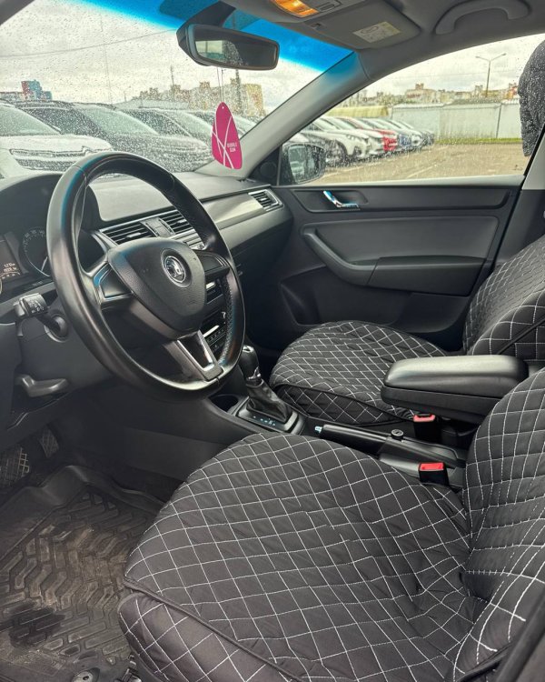Skoda Rapid I - Image 10