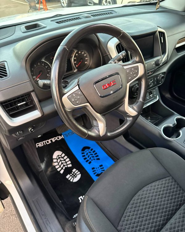 GMC Terrain II - Image 10