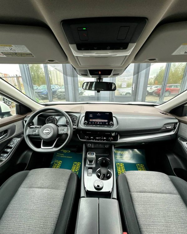 Nissan Rogue III - Image 10