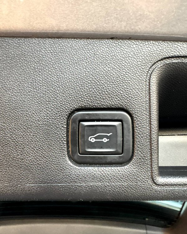 GMC Terrain II - Image 16