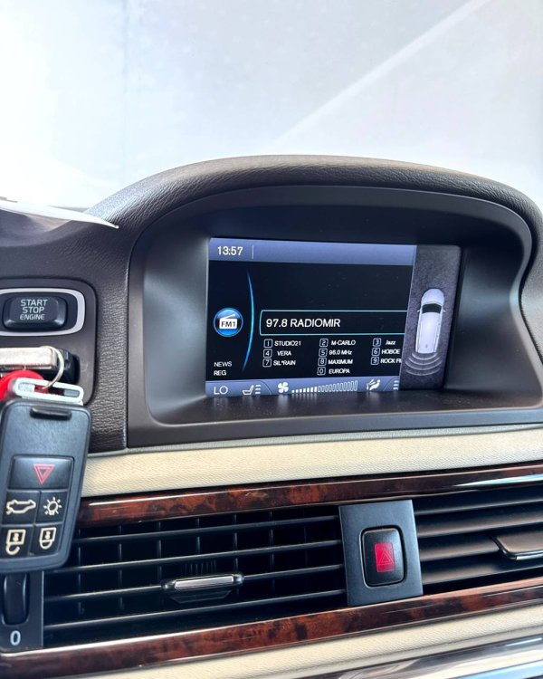Volvo XC70 III - Image 12
