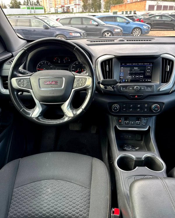 GMC Terrain II - Image 12