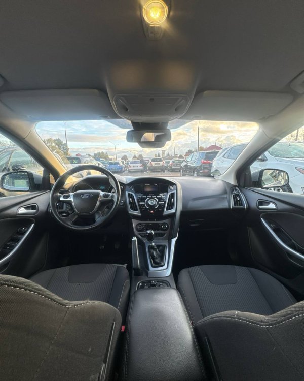 Ford Focus III - Image 9