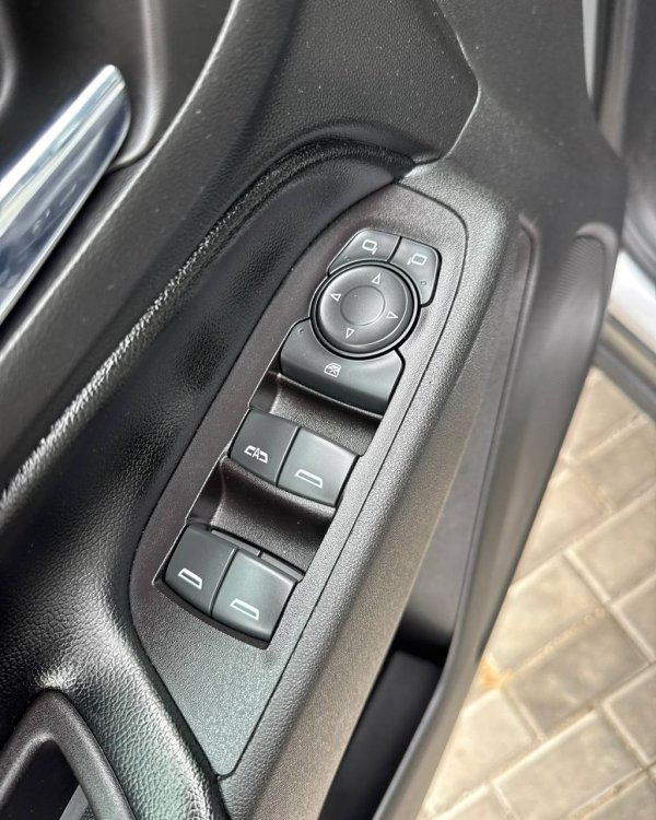 Chevrolet Equinox III · Рестайлинг - Image 19