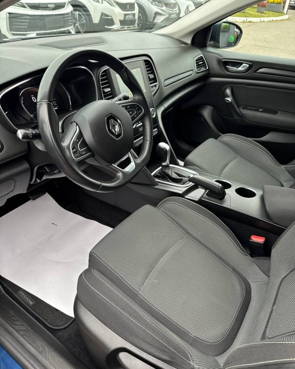 Renault Megane IV - Image 10