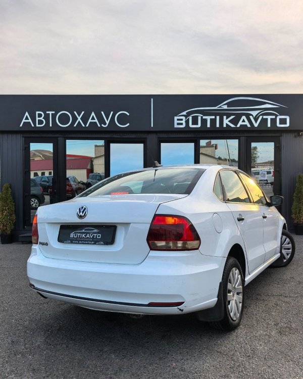 Volkswagen Polo Sedan I · Рестайлинг - Image 6