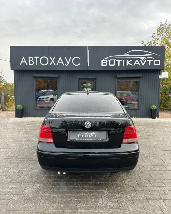 Volkswagen Jetta IV - Image 4