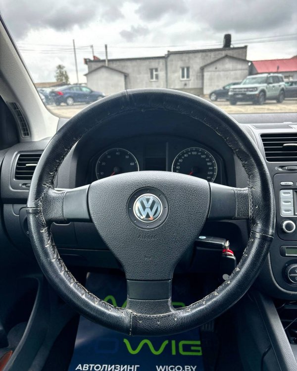 Volkswagen Golf V - Image 14