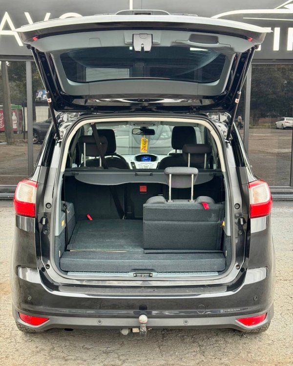 Ford Grand C-Max I - Image 12