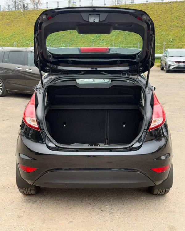 Ford Fiesta VI · Рестайлинг - Image 18