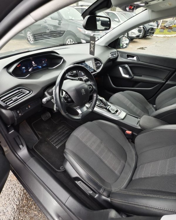 Peugeot 308 T9 · Рестайлинг - Image 10