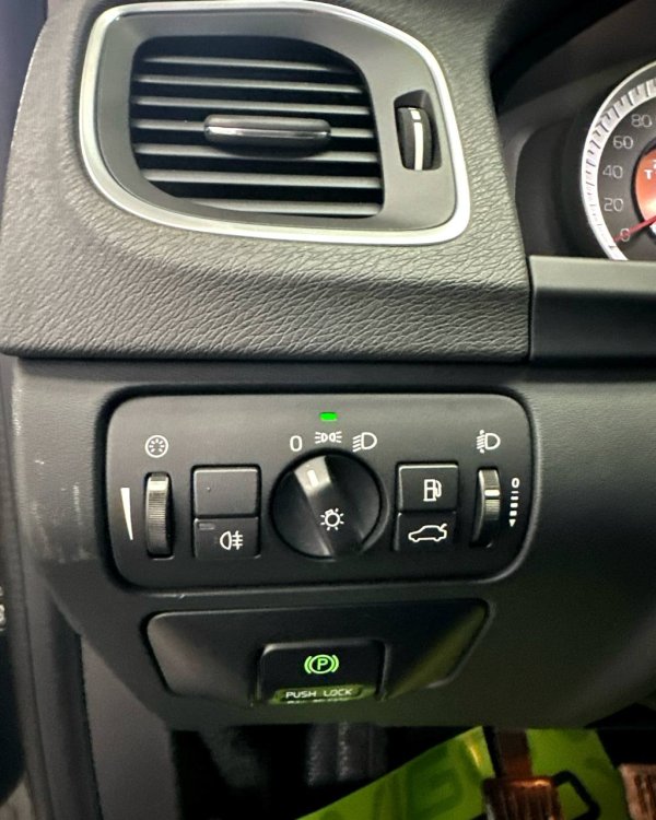 Volvo V60 I - Image 13