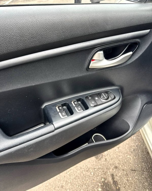 Kia Rio IV - Image 9