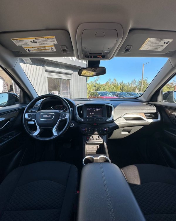 GMC Terrain II - Image 11