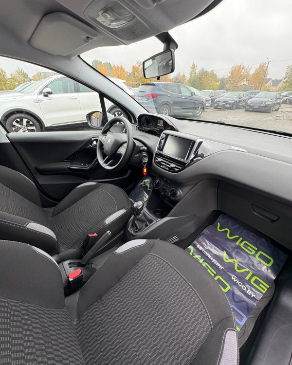 Peugeot 208 I · Рестайлинг - Image 10