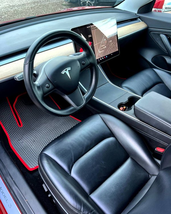 Tesla Model 3 I - Image 10