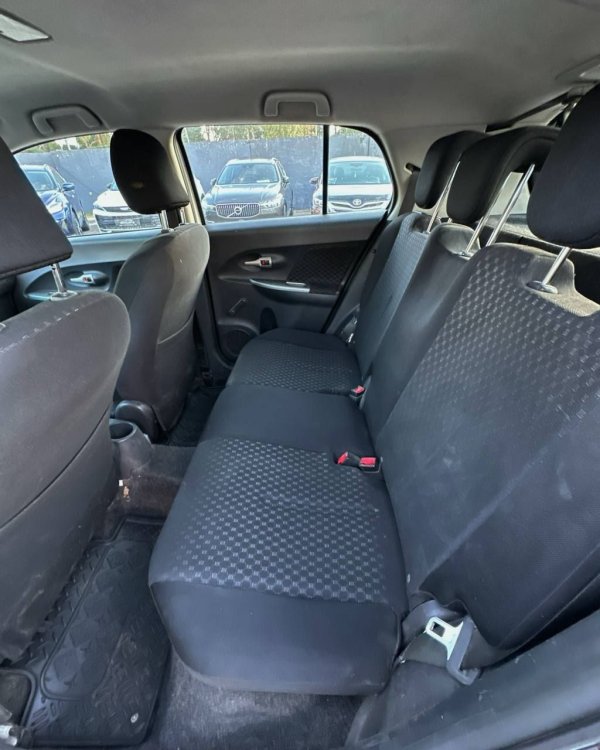 Toyota Urban Cruiser I - Image 9