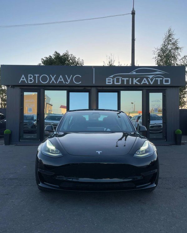 Tesla Model 3 I · Рестайлинг - Image 2