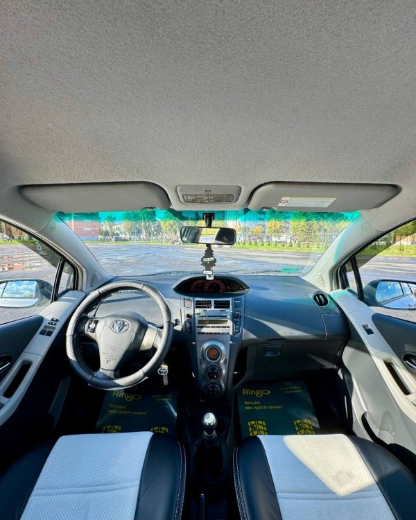 Toyota Yaris II (XP9) · Рестайлинг - Image 9