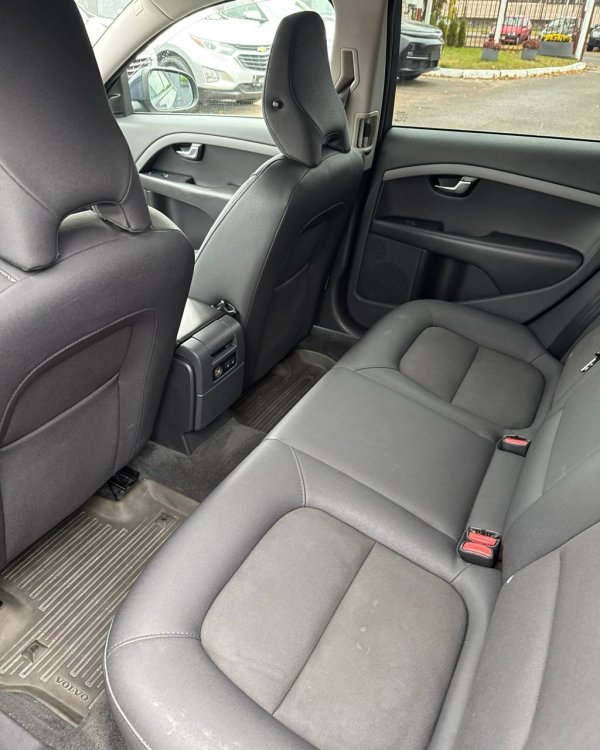 Volvo V70 III - Image 11