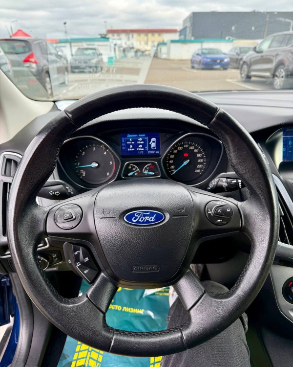 Ford Focus III - Image 12