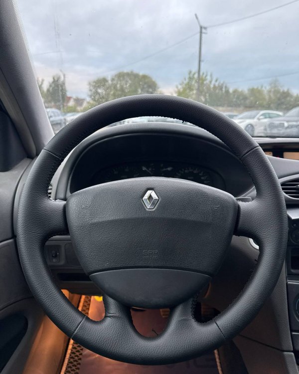Renault Laguna II - Image 10