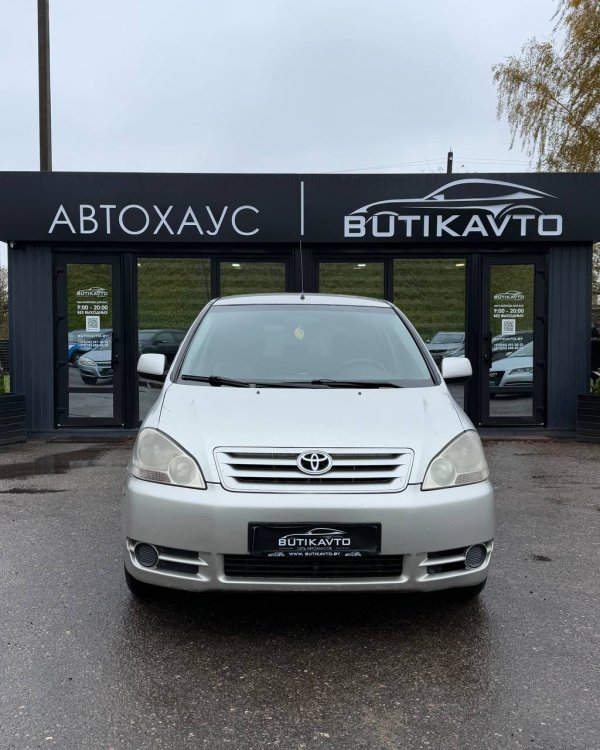 Toyota Avensis Verso I - Image 3