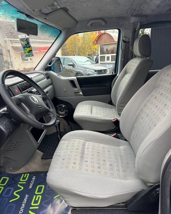 Volkswagen Caravelle T4 - Image 7