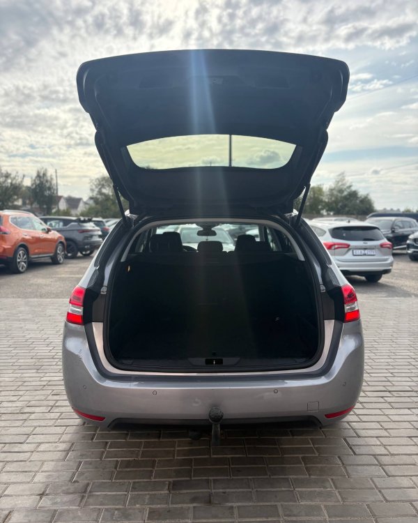 Peugeot 308 T9 · Рестайлинг - Image 12