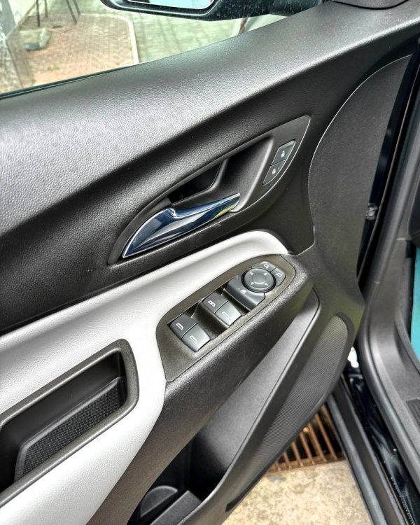 Chevrolet Equinox III · Рестайлинг - Image 9