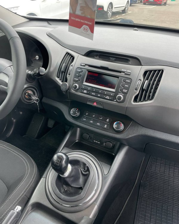 Kia Sportage III - Image 11
