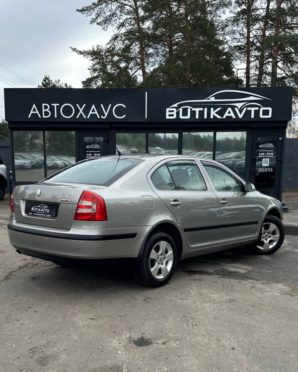 Skoda Octavia II - Image 6