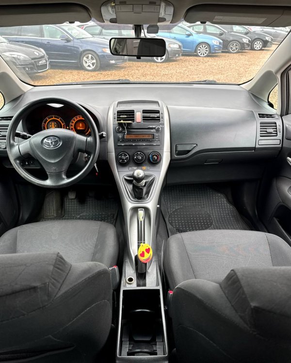 Toyota Auris I (E150) - Image 12