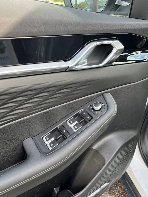 Geely Binyue L I - Image 9