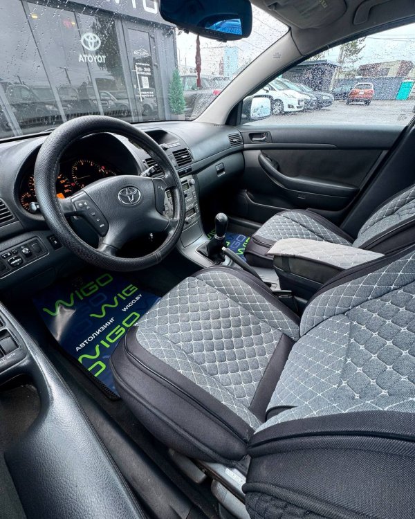 Toyota Avensis II (T250) - Image 10