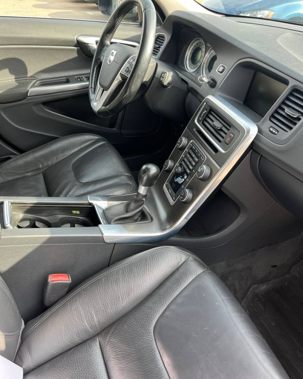 Volvo V60 I - Image 14