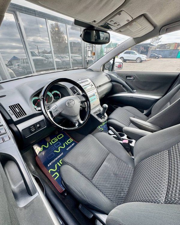 Toyota Corolla Verso II (AR10) - Image 10