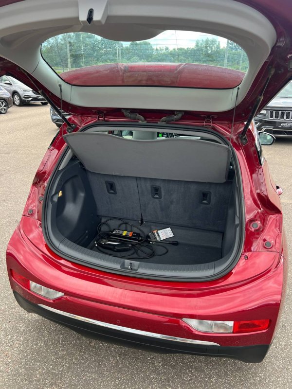 Chevrolet Bolt I - Image 17