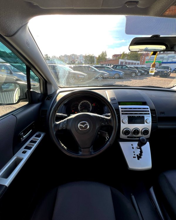 Mazda 5 I · Рестайлинг - Image 13