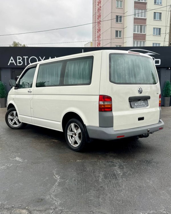 Volkswagen Transporter T5 - Image 5