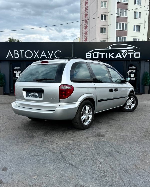 Chrysler Voyager IV - Image 7