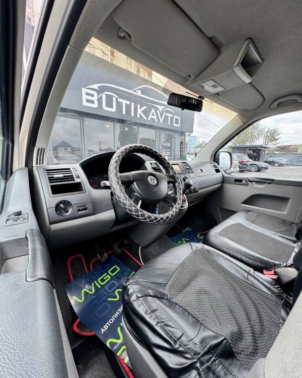 Volkswagen Transporter T5 - Image 10