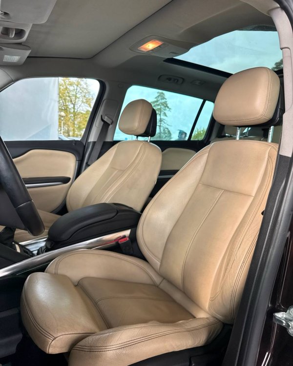 Opel Zafira C - Image 10
