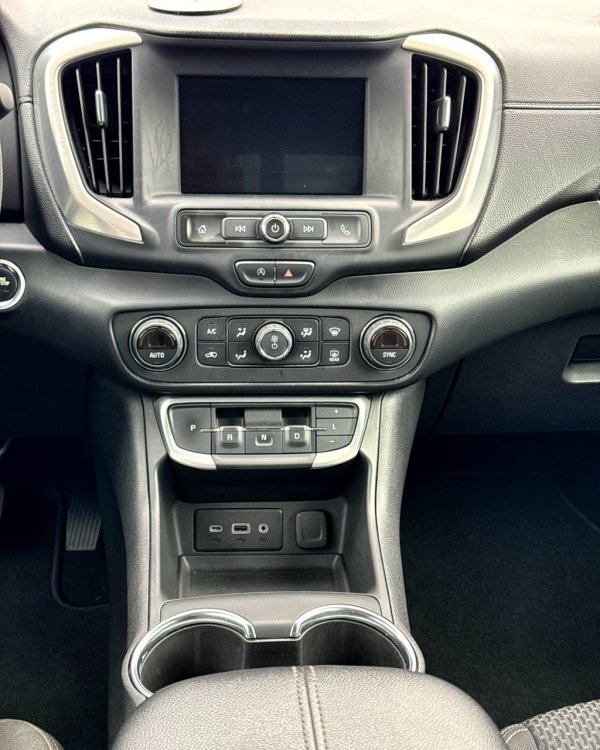 GMC Terrain II · Рестайлинг - Image 12